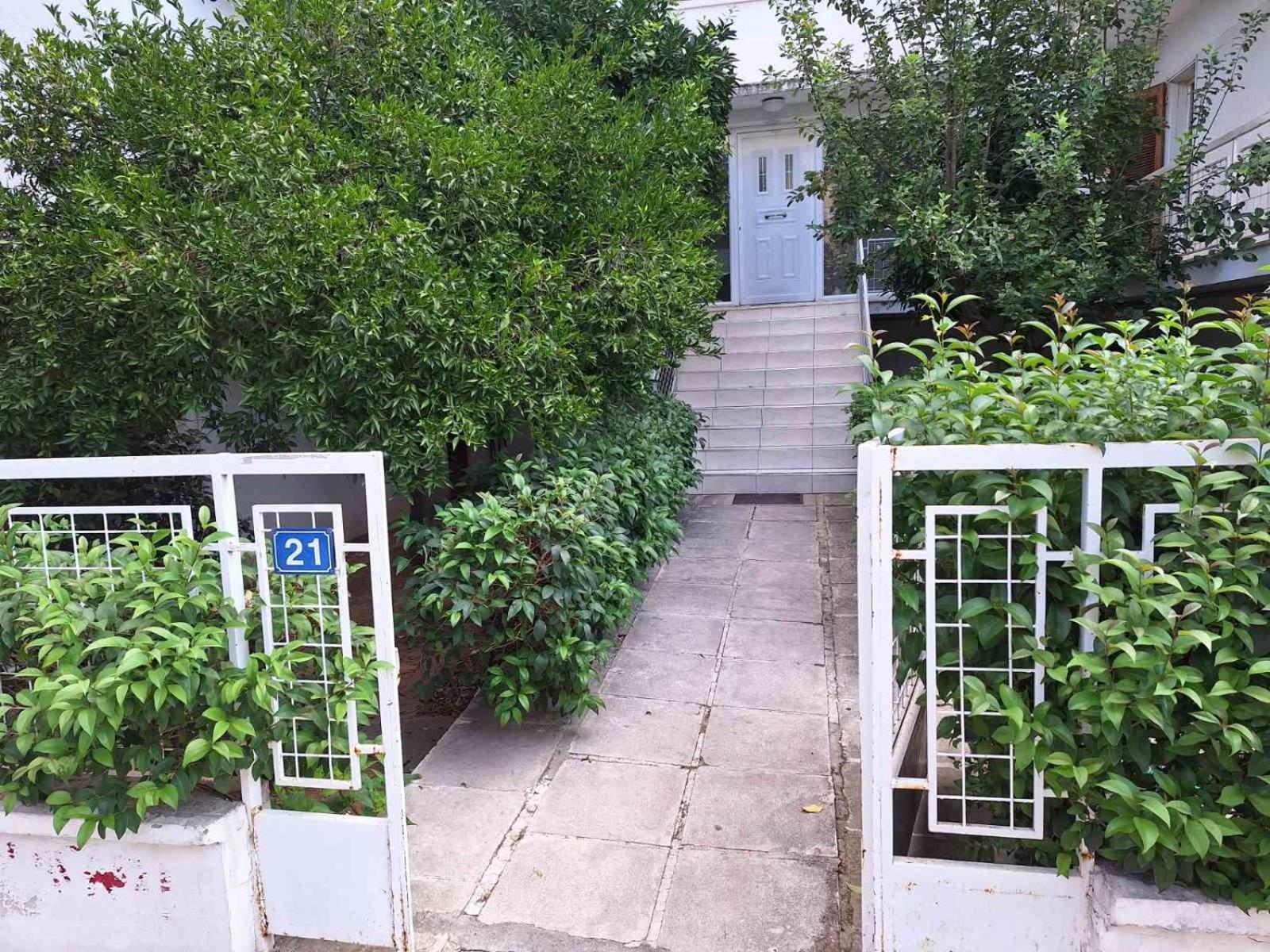 Apartament Danais *